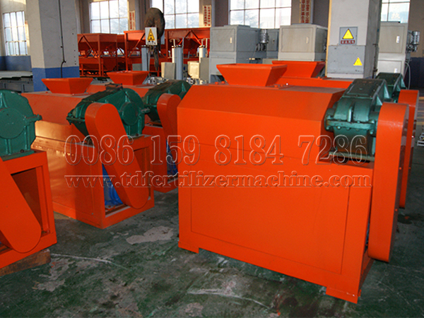 Shipping 4 Sets of Double Roller Granulator to Turkey