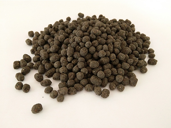 How to avoid agglomeration of organic fertilizer?